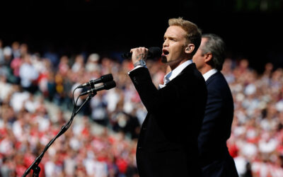 AFL grand final sets the stage for two Aussie singers’ grand returns