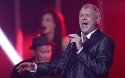 John Farnham reveals he almost died during surgery