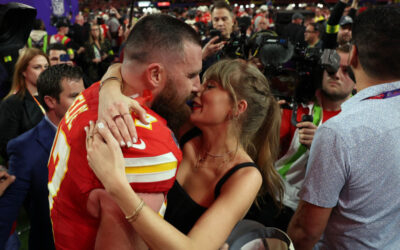 Taylor Swift celebrates boyfriend Travis Kelce’s latest NFL win by changing song lyrics