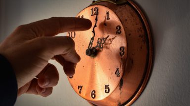 When Is Daylight Savings 2024? The ‘Fall Back’ Time Change Date