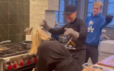 Donnie Wahlberg and Jenny McCarthy show off Thanksgiving ritual of twerking while basting turkey