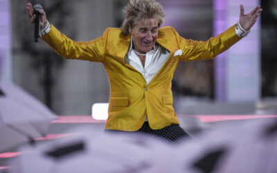 Rod Stewart to play Glastonbury Festival next year after retiring from large-scale world tours