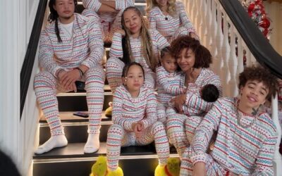 HEIRESS HARRIS BRINGS TOGETHER HER FAMILY FOR HER CHRISTMAS MUSIC VIDEO