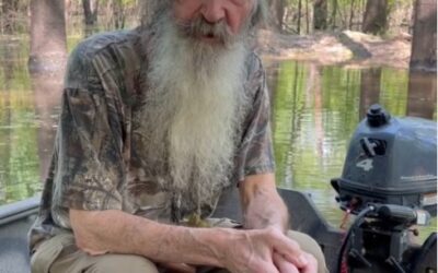 Duck Dynasty patriarch dies aged 79: ‘We know so many of you love him’