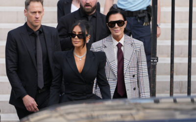 Kim Kardashian’s defiant statement as she steps out to testify in Paris robbery trial