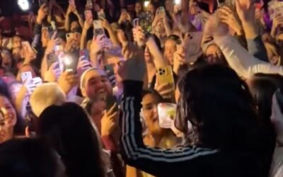 WATCH: Lorde crashes her own fan event at Sydney nightclub
