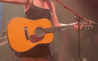 Taylor Swift gives surprise performance for Tight End University opening night in Nashville